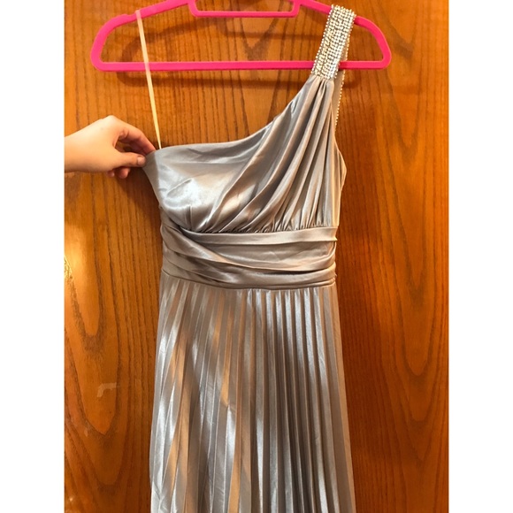 Off-the-shoulder Silver Cocktail Dress - Picture 1 of 3